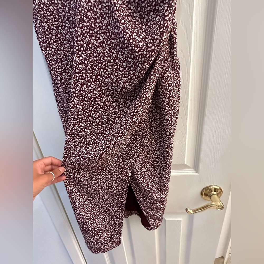 Abercrombie burgundy floral midi dress with side slit - Picture 6 of 8